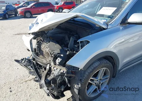 2017 Hyundai Santa Fe Limited Ultimate z USA, uszkodzony, nr VIN KM8SR4HF5HU185192